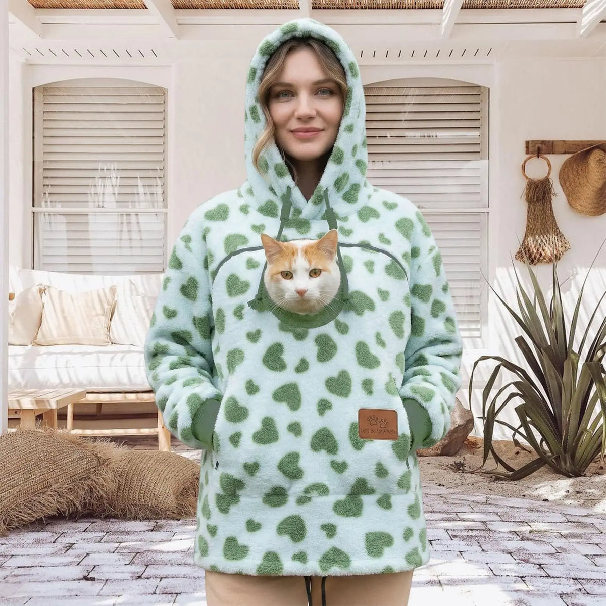 PetHug™ Hoodie 🐶🐱💖 Cozy Pet Pouch & Warm Comfort